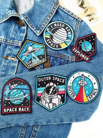 宇宙飛行士刺繍入りアイロンパッチ6個。