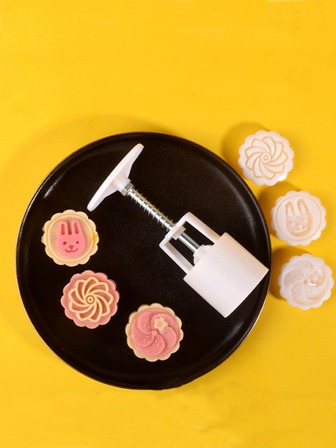 4入組花卉圖案和兔子設計餅乾模具