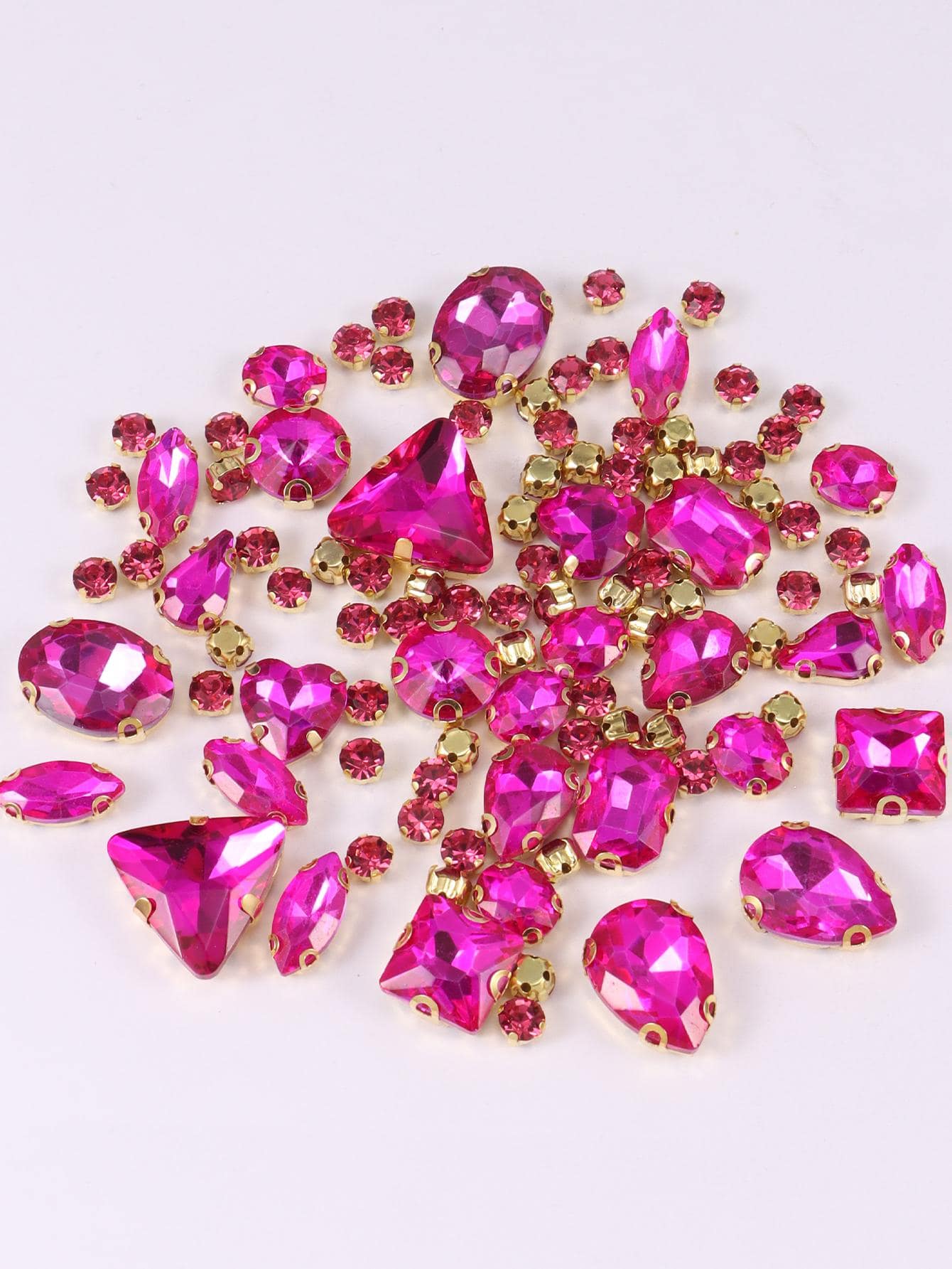 1 包约 130 颗金色缝制水钻宝石，混合形状金属爪玻璃宝石缝纫石，银色