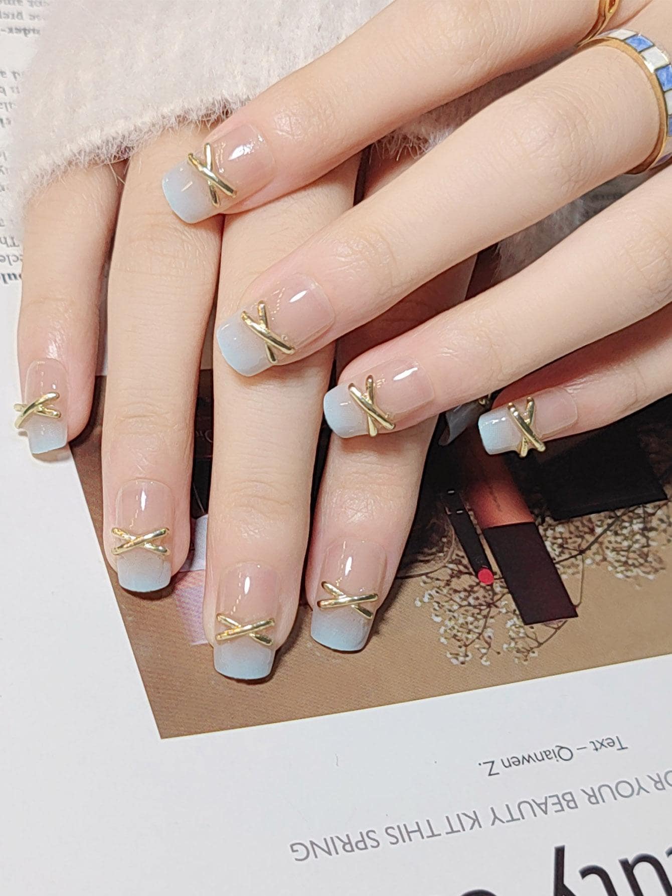 Get Glamorous with 24pcs Short Square Blue Gradient Three-Dimensional Decoration Fake Nail & 1sheet Tape & 1pc Nail File - Multicolor - View 1