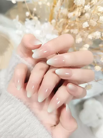 Press-On Nails For Girls And Ladies For Daily Wear 24 Pieces Short Almond-Shaped Minimalist Sexy Style Gradient Nail Tips With 1 Rubbing Strip 1 Piece Of Jelly Glue Nail Supplies Nails