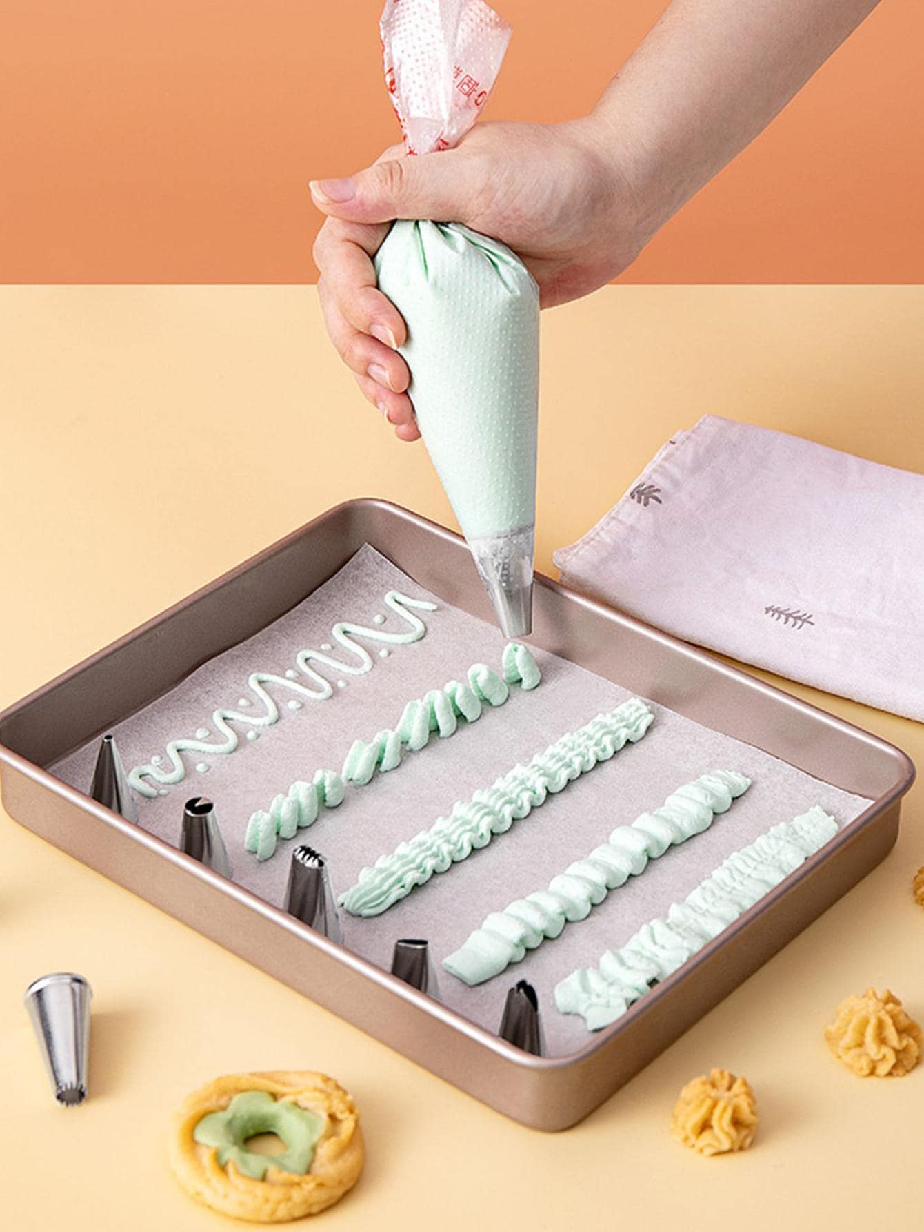 24pcs/set Stainless Steel Piping Nozzle, Modern Silver Frosting Tip For Kitchen - Silver - View 1