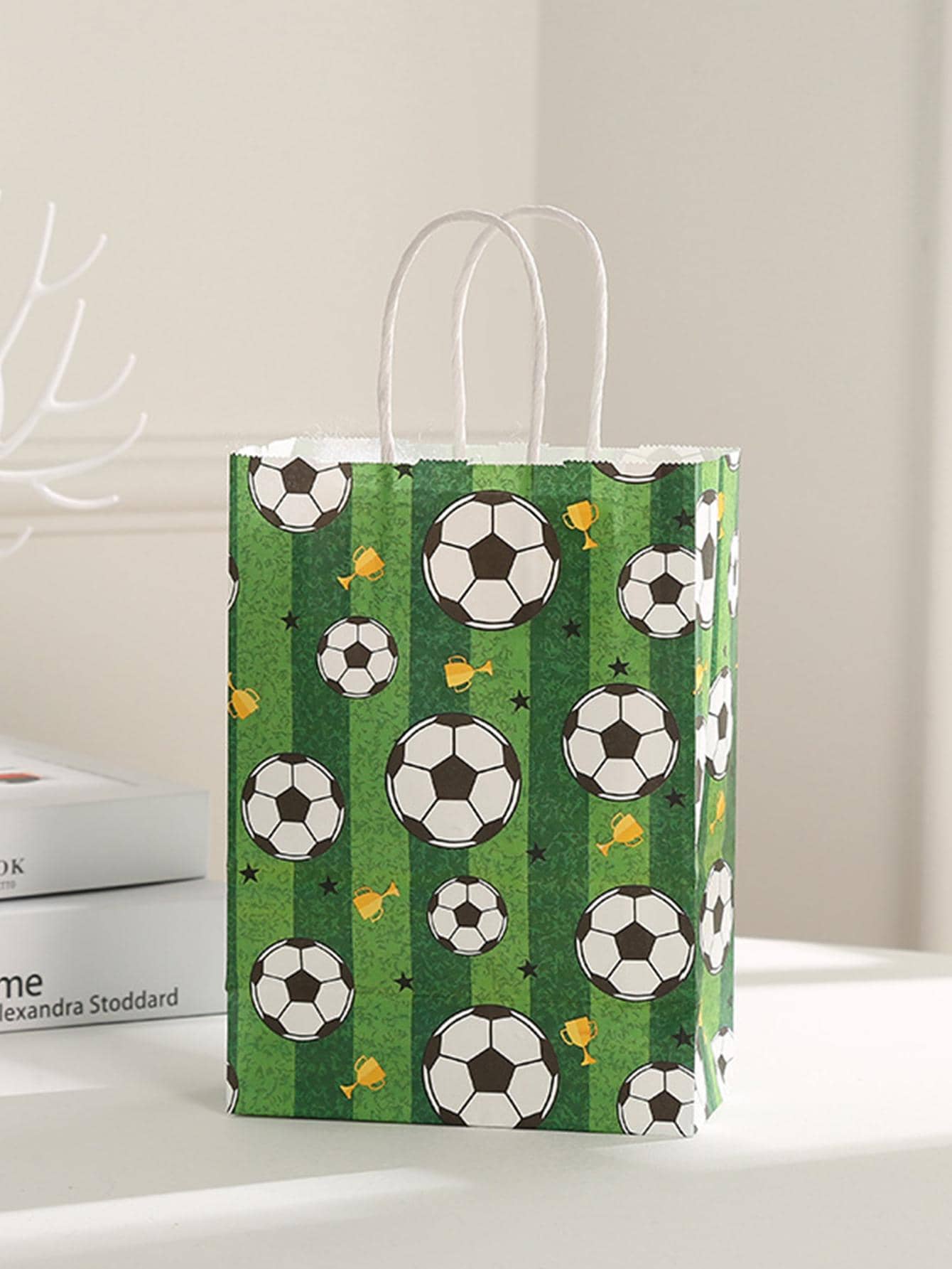 5 piezas Bolsa de regalo fútbol regalo papel para casa - Verde - Ver 1