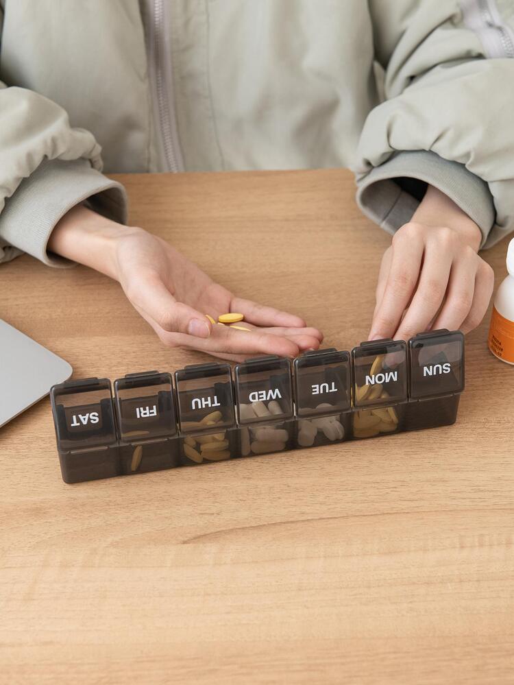 1pc PP Pill Storage Box, 7-grid Medicine Storage Box For Travel