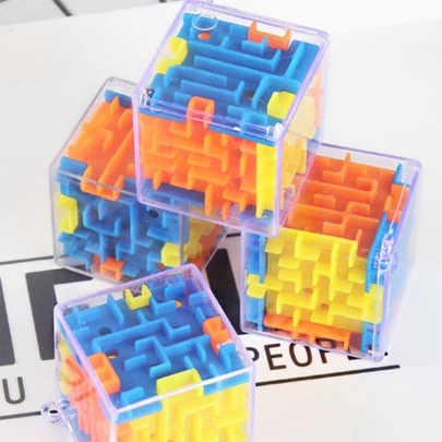 1 件迷你 3d 迷宮拼圖