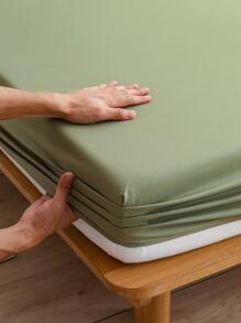 1pc Solid Color Fitted Sheet, Minimalist Fabric Fitted Bottom Sheet For Bedroom - Green - View 4