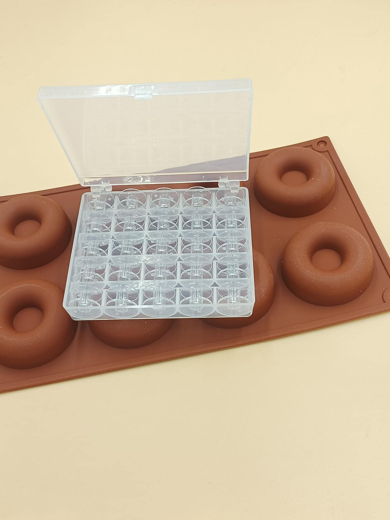 1套25格梭芯盒帶25入組梭芯用於縫紉機簡約透明梭芯