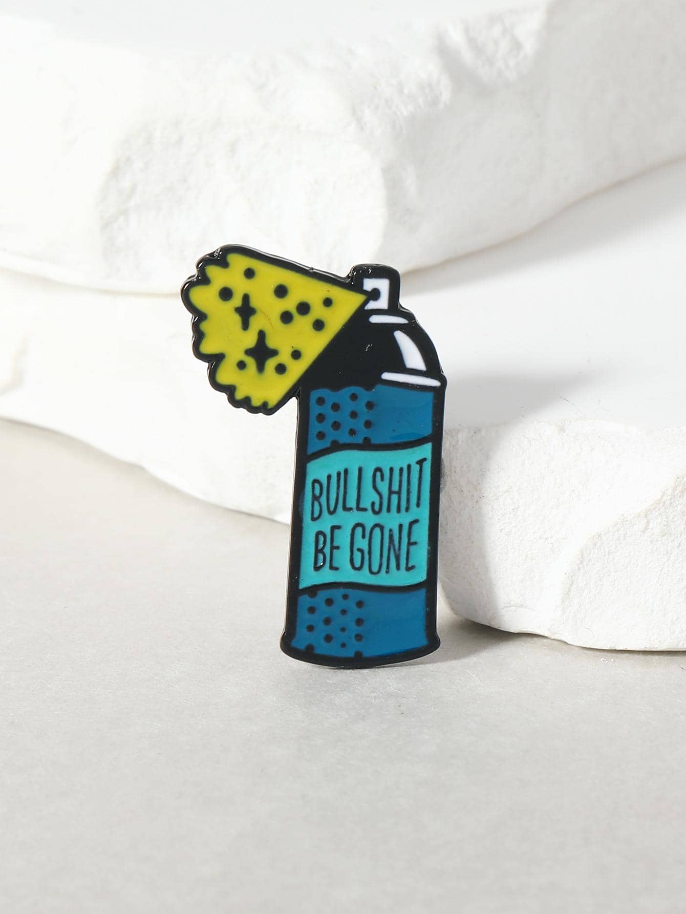 1pc Ladies' Letter Spray Paint Brooch - Multicolor - View 1