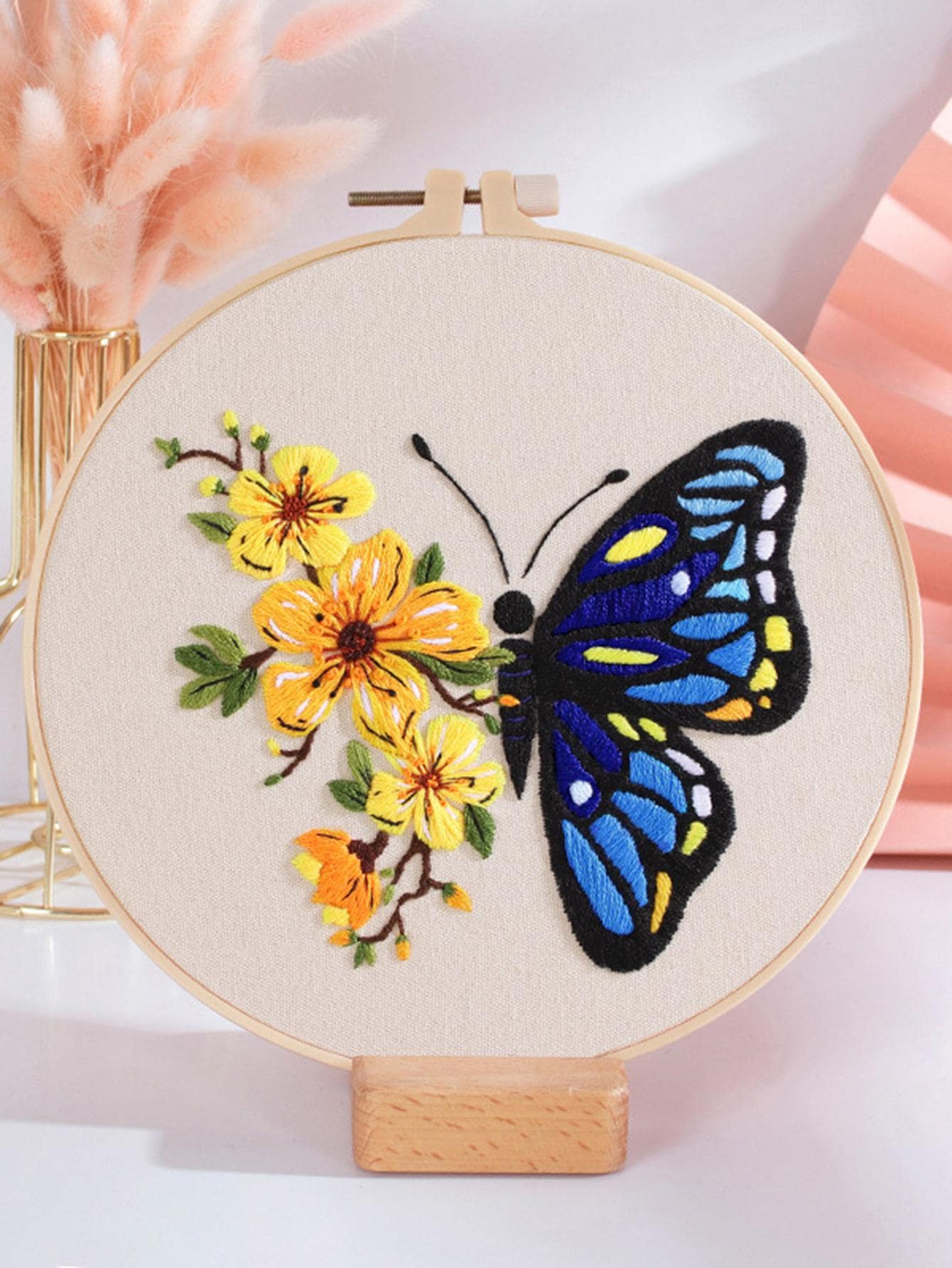 1套蝴蝶和花朵印花手工刺繡 - 杏色 - 查看 1