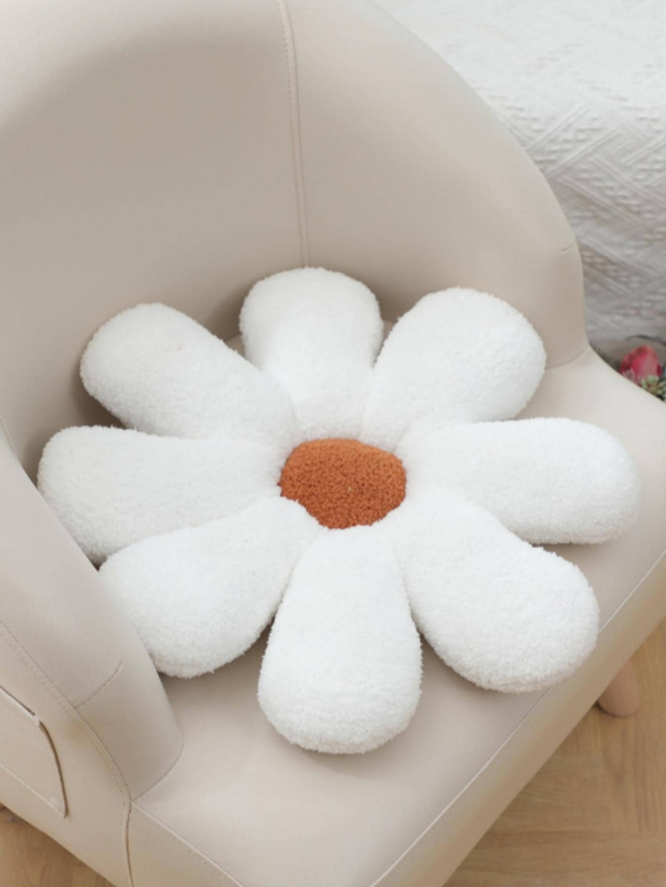 1pc Flower Design Decorative Pillow, Cartoon Cute Polyester Throw Pillow For Home - White - View 1