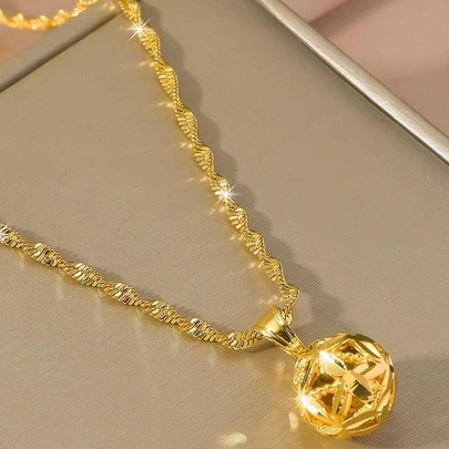 1pc 24K Gold Plated Copper Minimalist Hollow Design Round Ball Pendant Necklace, Suitable For Women's Daily And Holiday Wear As Jewelry Gift