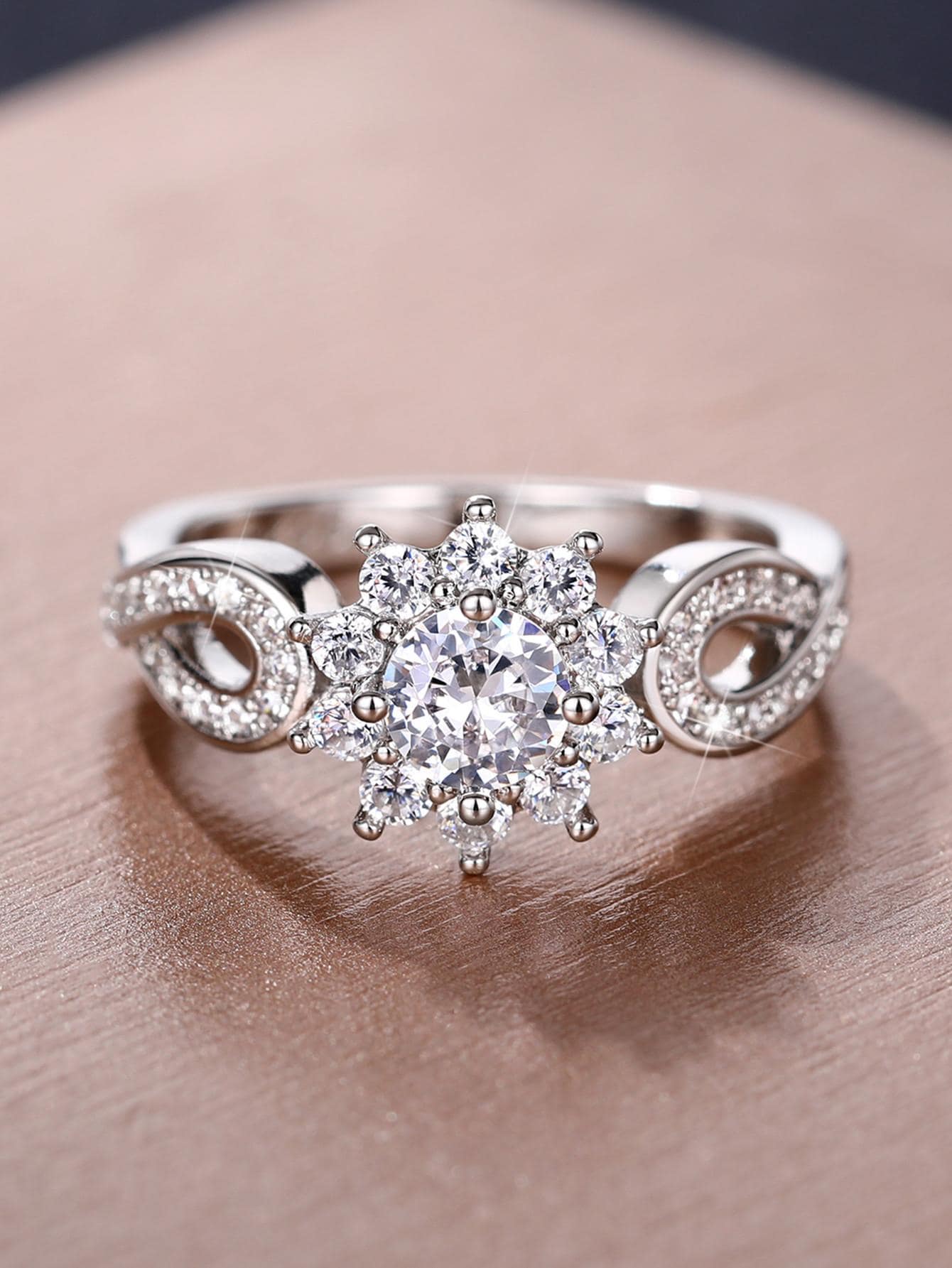 1 Chiếc Nhẫn Trang Trí Đính Đá Cubic Zirconia Quyến Rũ Cho Phụ Nữ Để Trang Trí Hàng Ngày - Bạc - Xem 1