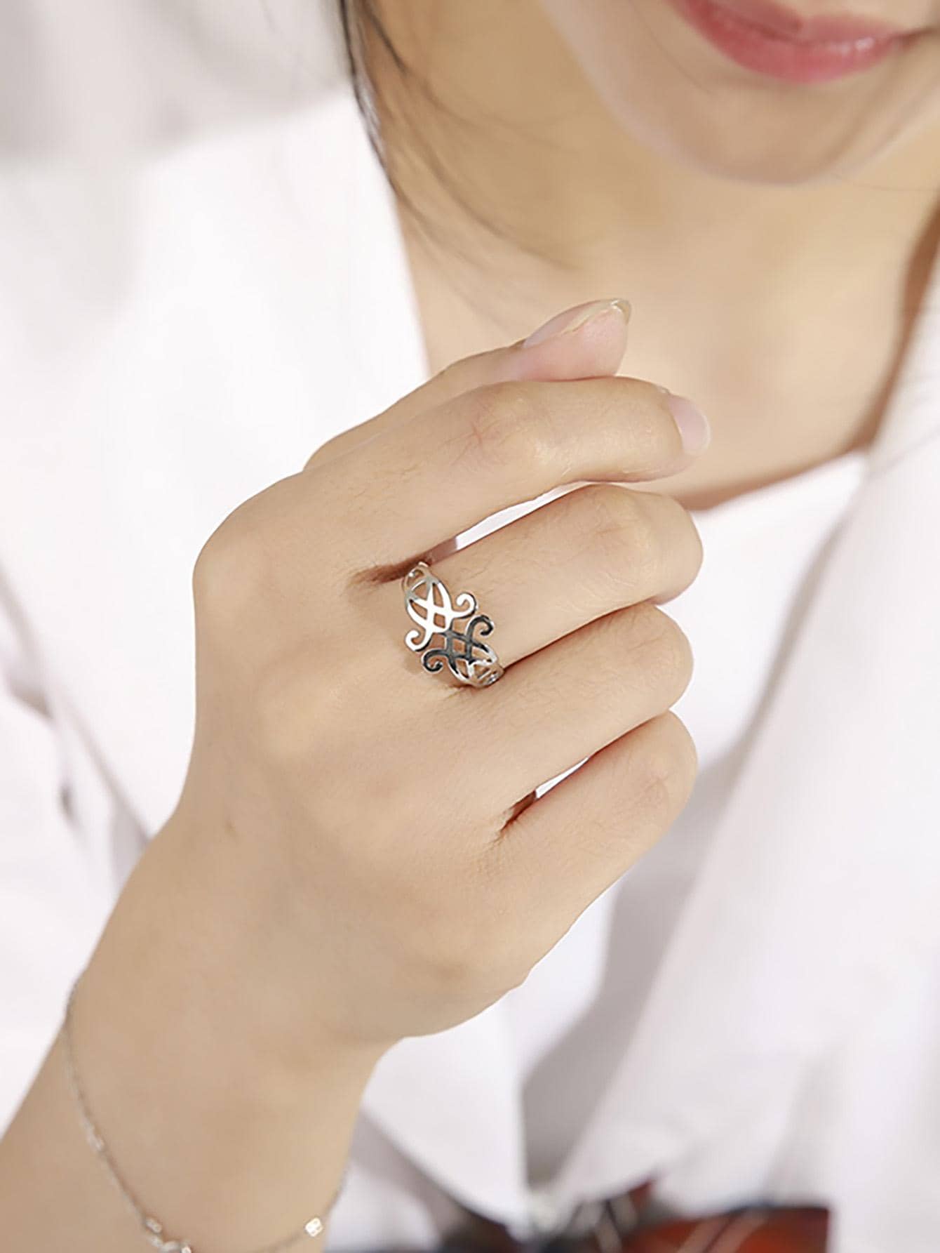 1入組時尚不銹鋼鏤空圓環適合女士適用於日常 - 銀色 - 查看 1