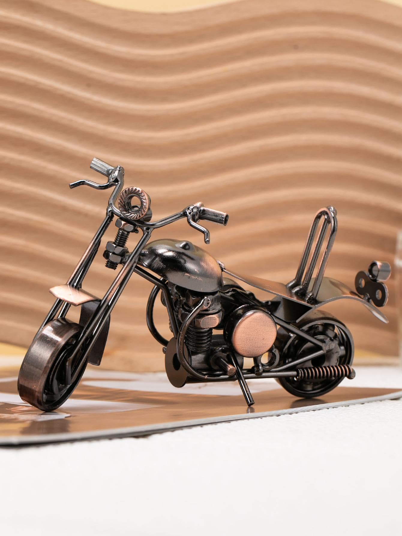 1入組鐵製裝飾物件現代摩托車造型家居裝飾工藝品 - 多色 - 查看 1