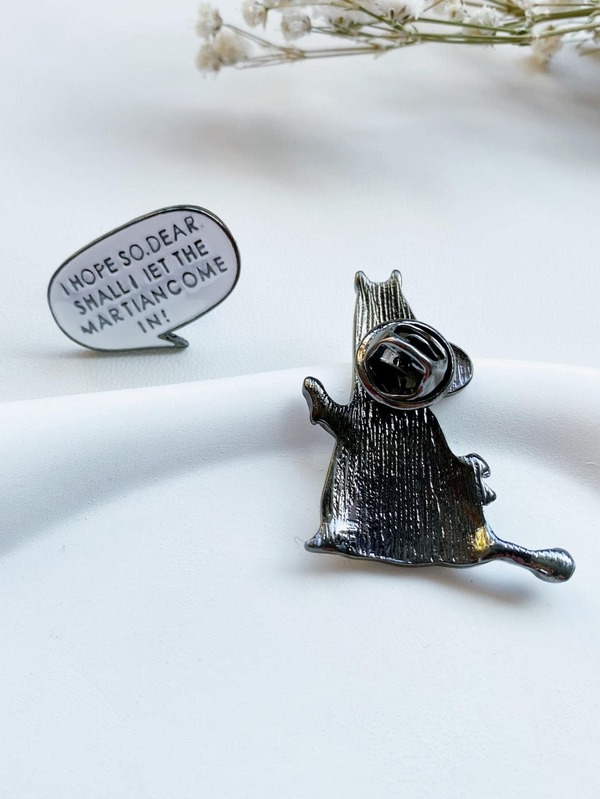 Fashionable Zinc Alloy Slogan Detail Dialog Box & Hippo Design Brooch