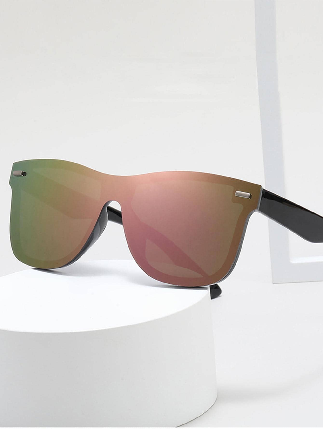 Kính râm chi tiết đinh tán khung hình học - Hồng - Xem 1