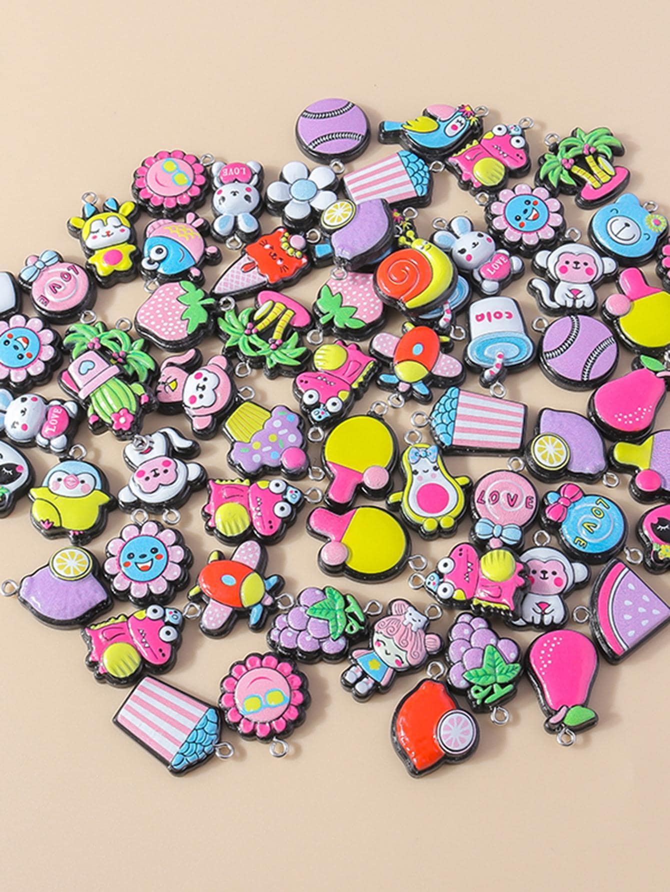 15pcs Random Cartoon Graphic DIY Jewelry Accessory - Multicolor - View 1