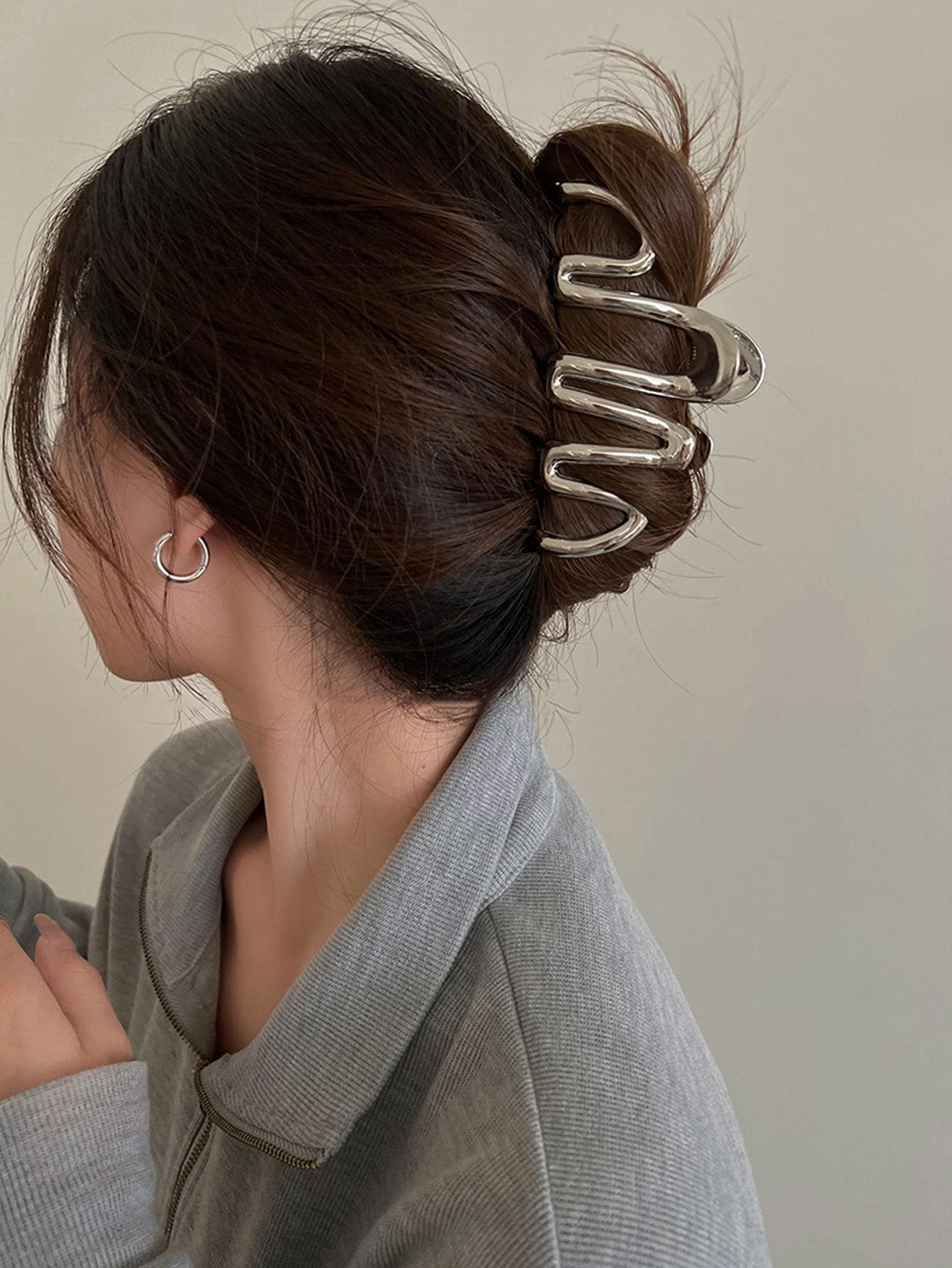 極簡風格波浪設計髮卡，休閒風格 - 銀色 - 查看 1