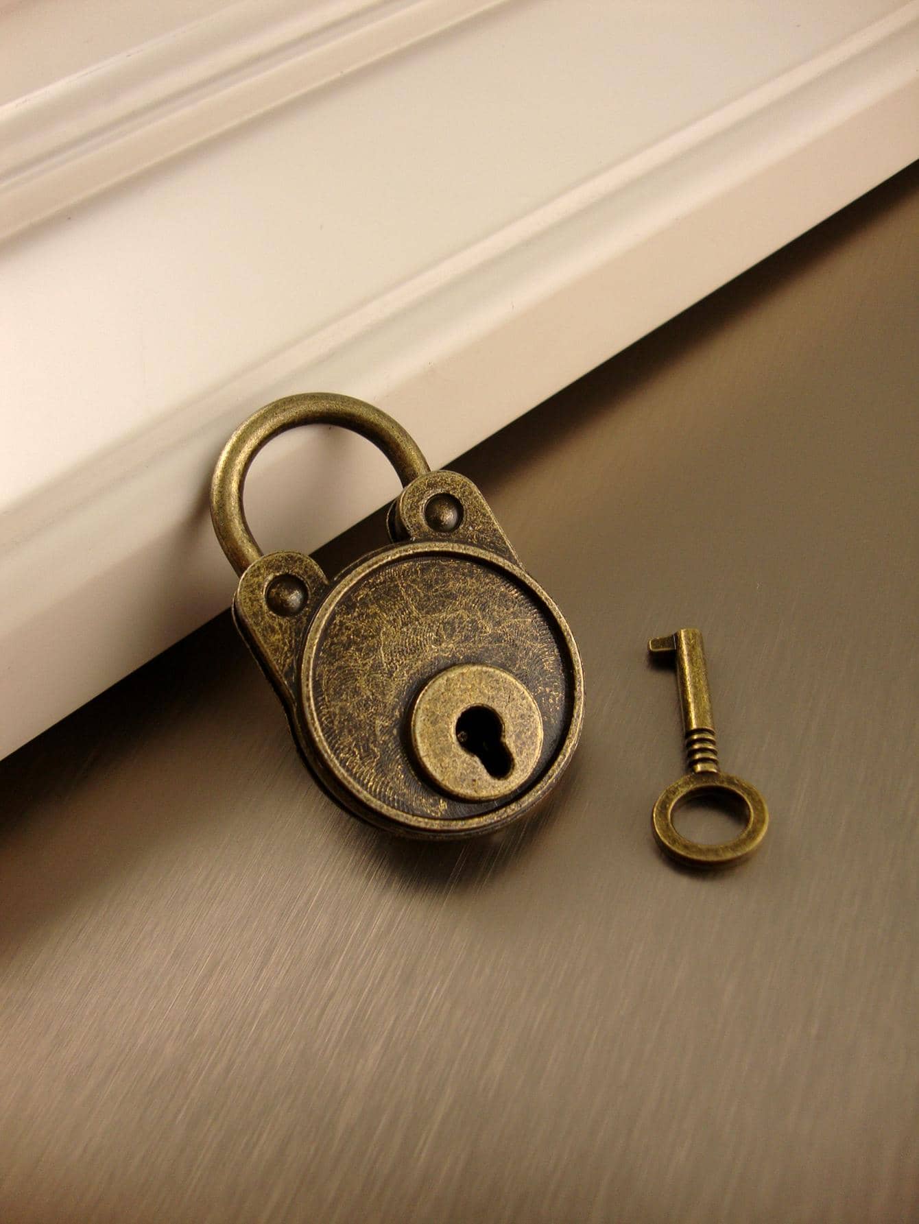 1入組鋅合金鎖復古小熊設計家用掛鎖 - 銅色 - 查看 1