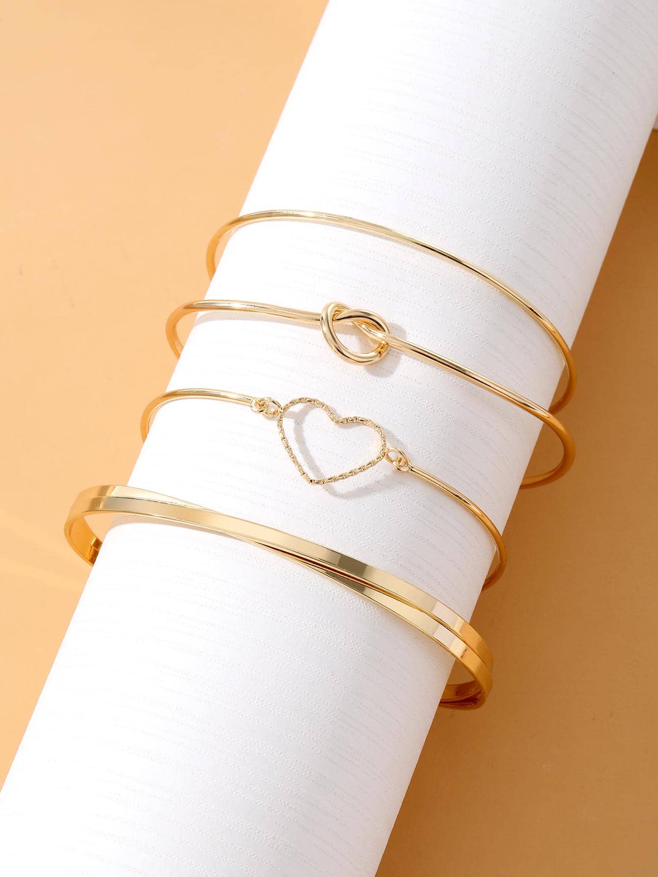 BASICS⭐︎GOLD PLATING HEART CARABINER Gold Plating Heart Carabiner – BASICKS