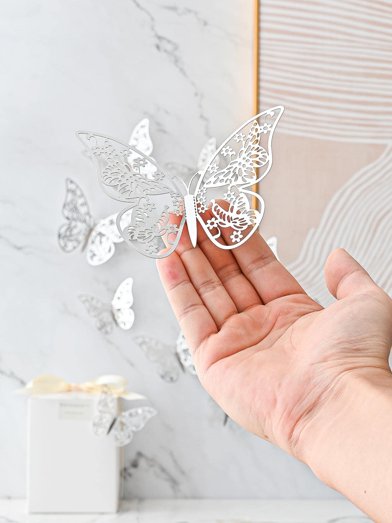 12入組鏤空蝴蝶貼紙 - 銀色 - 查看 1