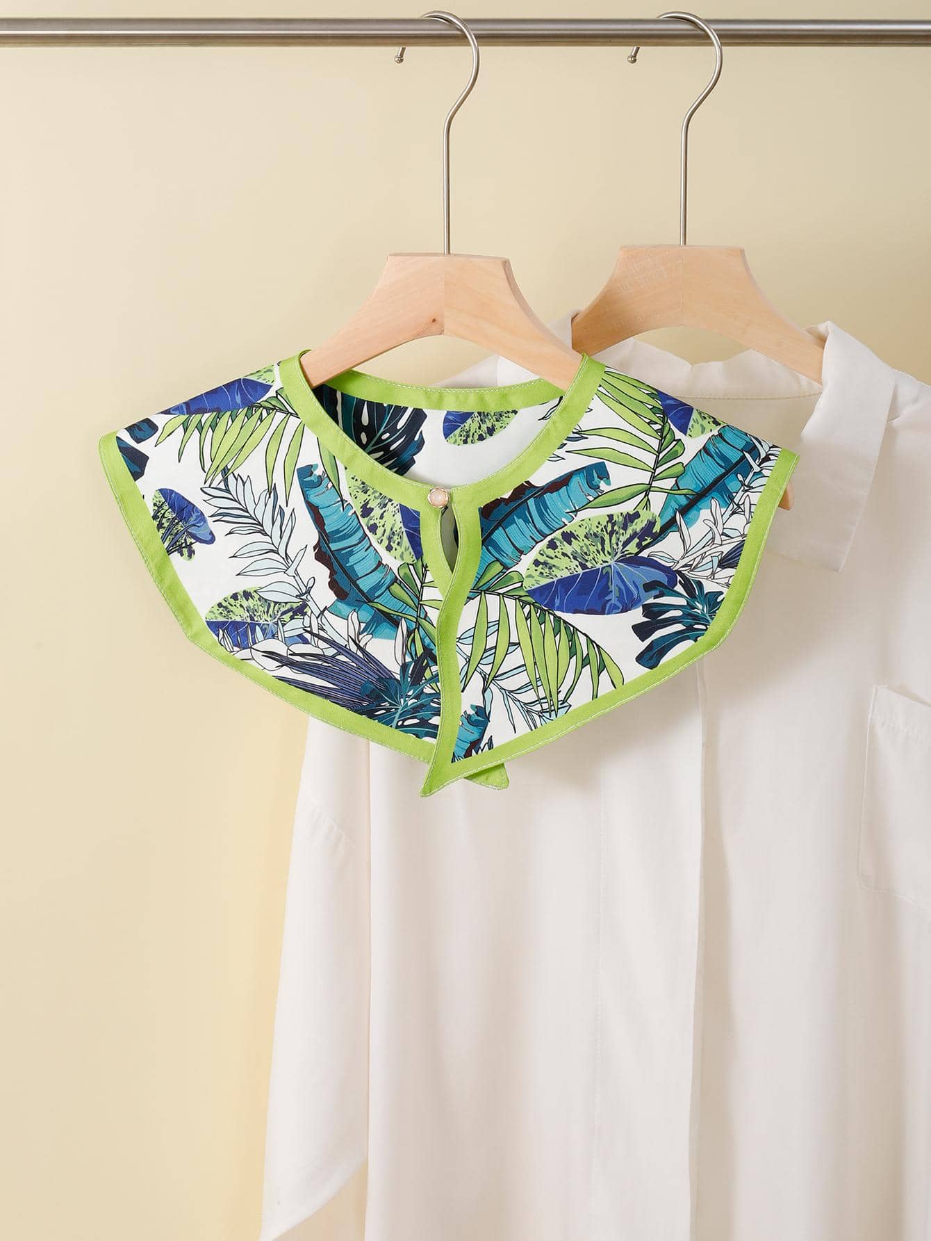 1pc Leaf Patterned Women's Detachable Collar Shawl - Multicolor - View 1