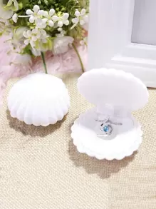 1pc Shell Shaped Jewelry Storage Box, Creative White Plastic Shell Necklace Box For Gift, Gift For Valentine's Day Back To School