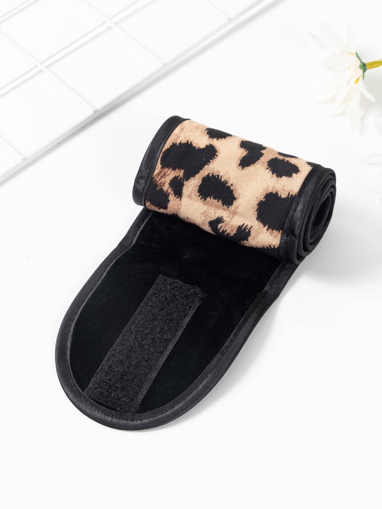 1pc Fashionable Hairband, Suitable For Home Use Casual Leopard Print Headband Turban Headband Sweatband Fall Winter Hair Band Hair Accessories For Women For Vacation Outfits Woman Elegant Scarf Women Bandana Soft Headwrap - Multicolor - View 1