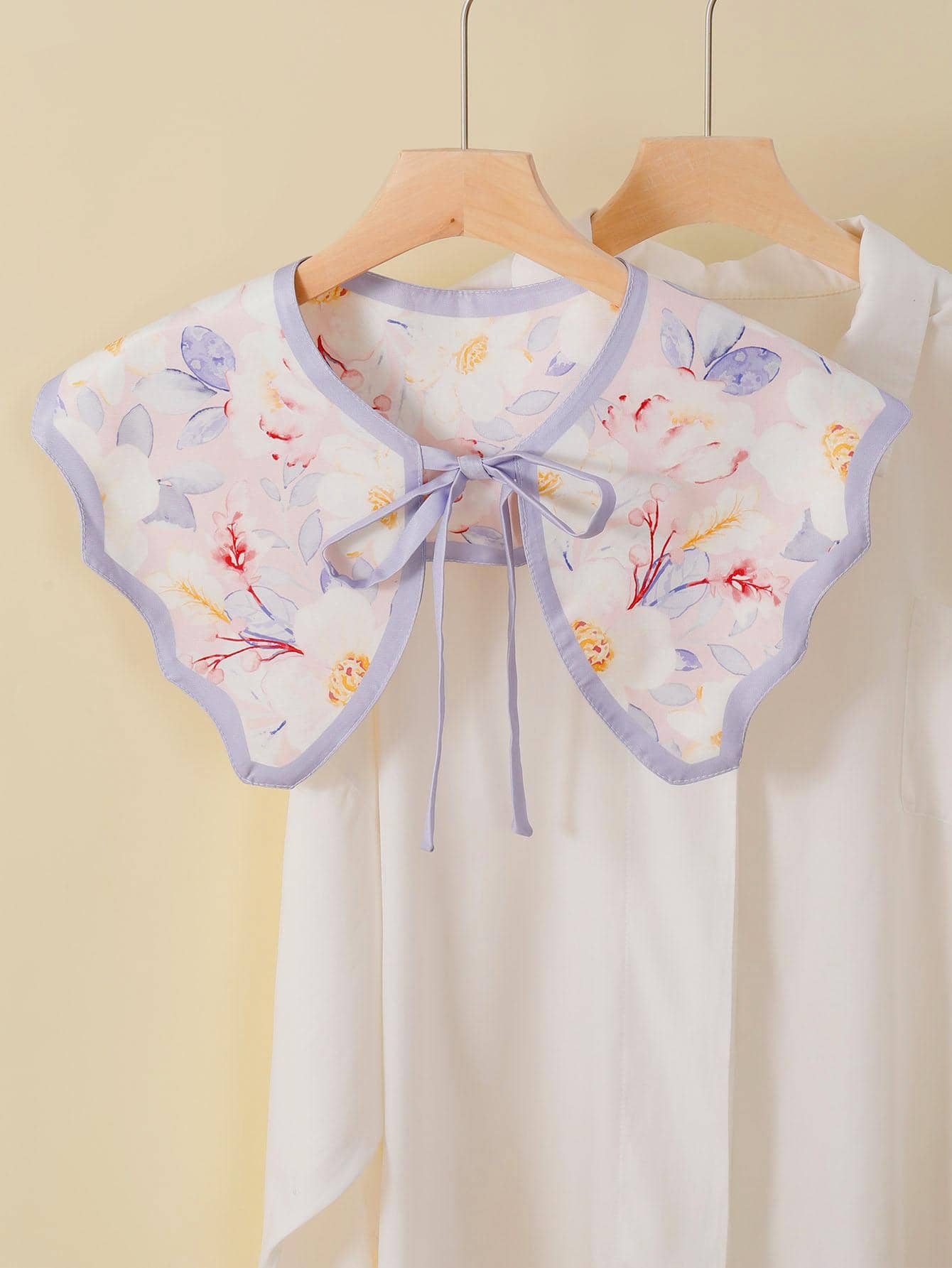 1件女性花卉假領披肩 - 彩色 - 查看 1