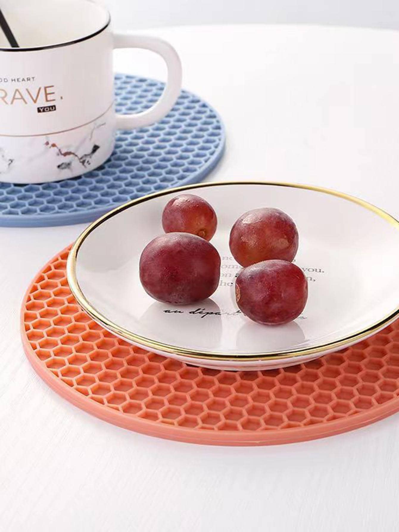 1pc Silicone Insulation Pad, Modern Honeycomb Textured Round Hot Pot Mat For Kitchen - Grey - View 1