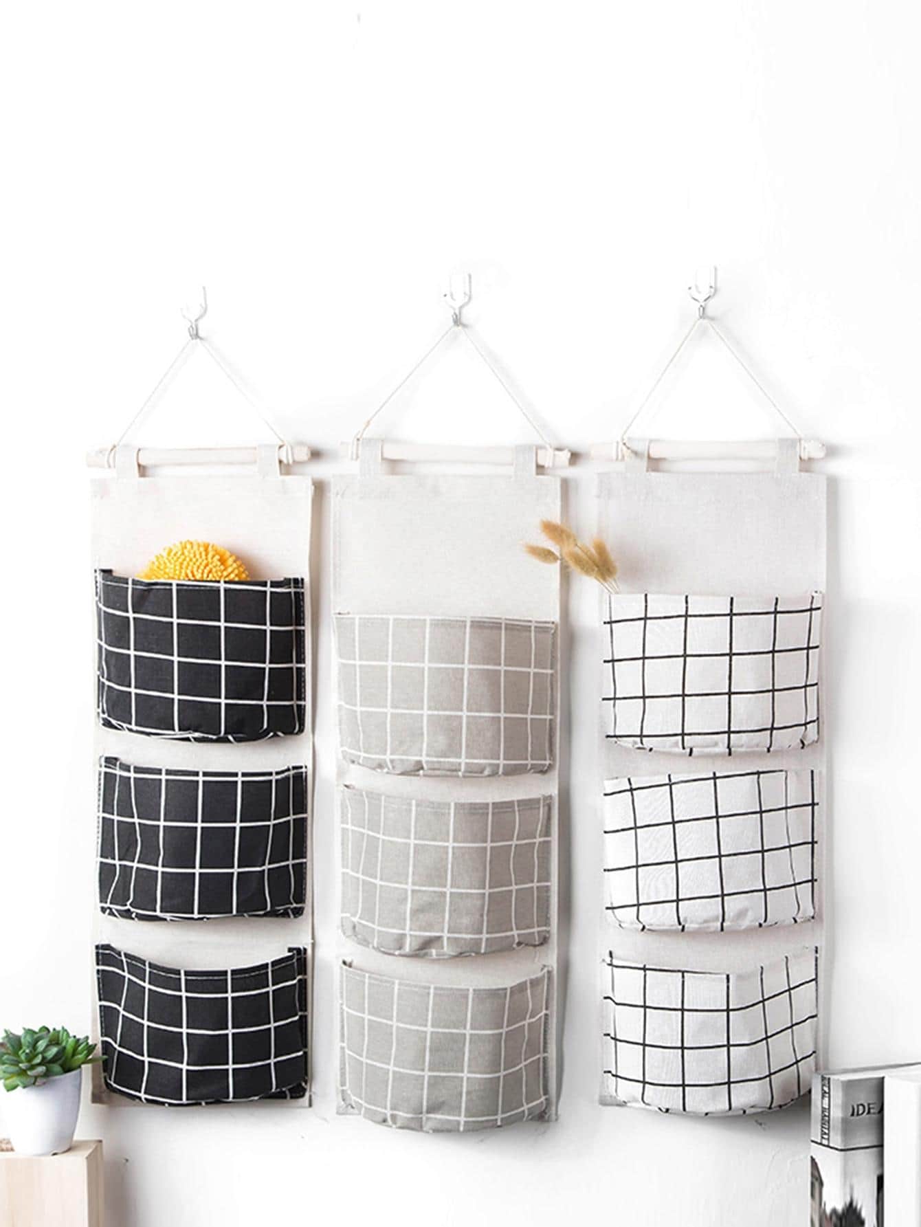 1pc Plaid Pattern Hanging Storage Bag - Black - View 1