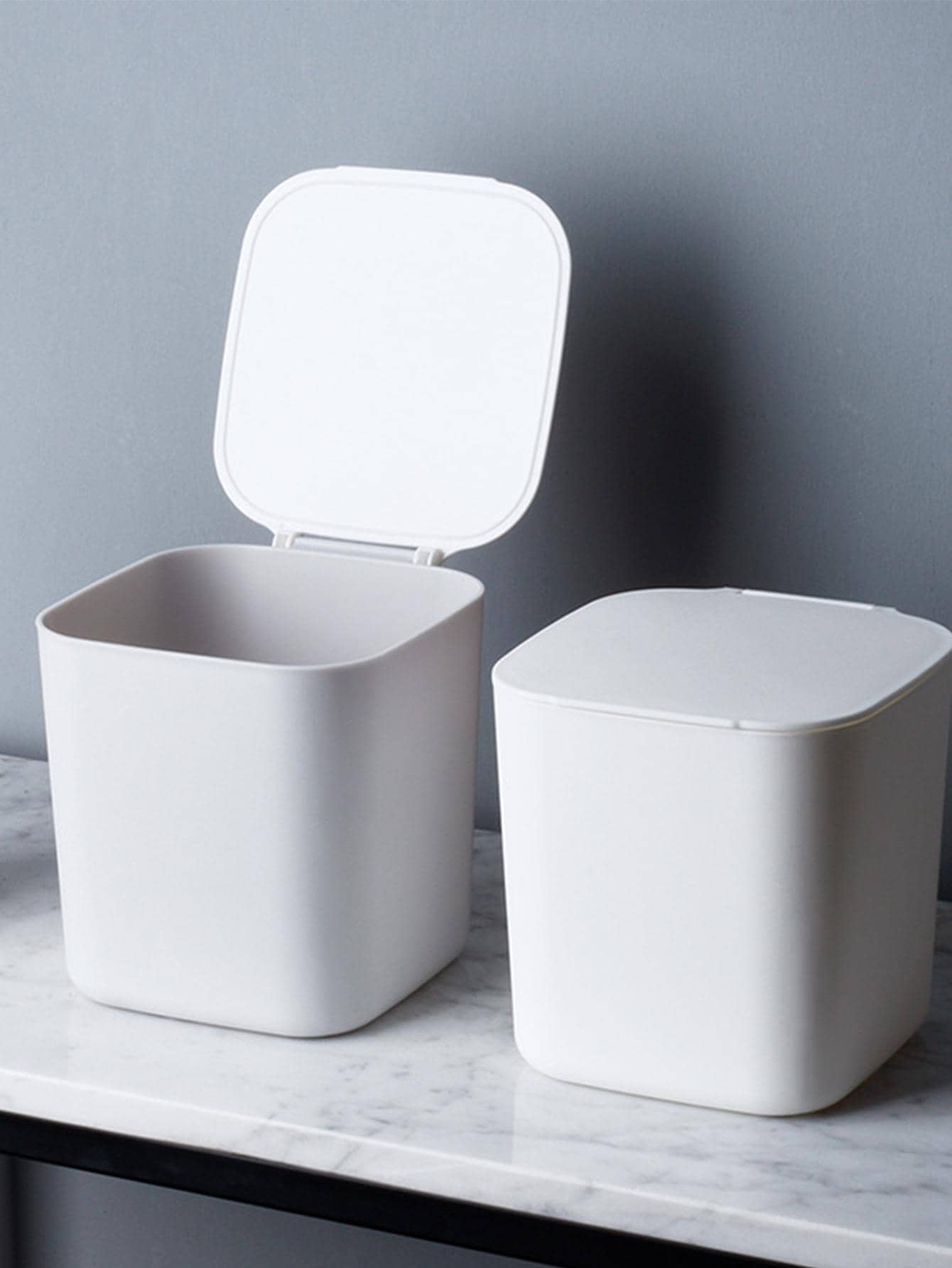 Thùng rác - trắng - Xem 1