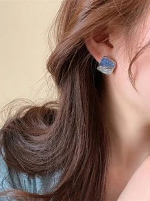 Andkiss Geometric Stud Earrings