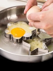 5 piezas Anillo para freír huevo de acero inoxidable huevo moderno con corazón & con diseño floral para casa - Plateado - Ver 3