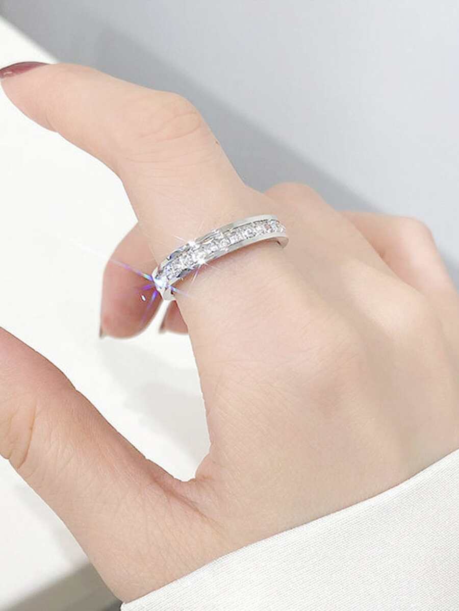 1 件奢华水钻镶嵌钛钢戒指，闪亮 CZ 密镶情侣结婚戒指，时尚中性简约方晶锆石戒指 - 銀色 - 查看 1