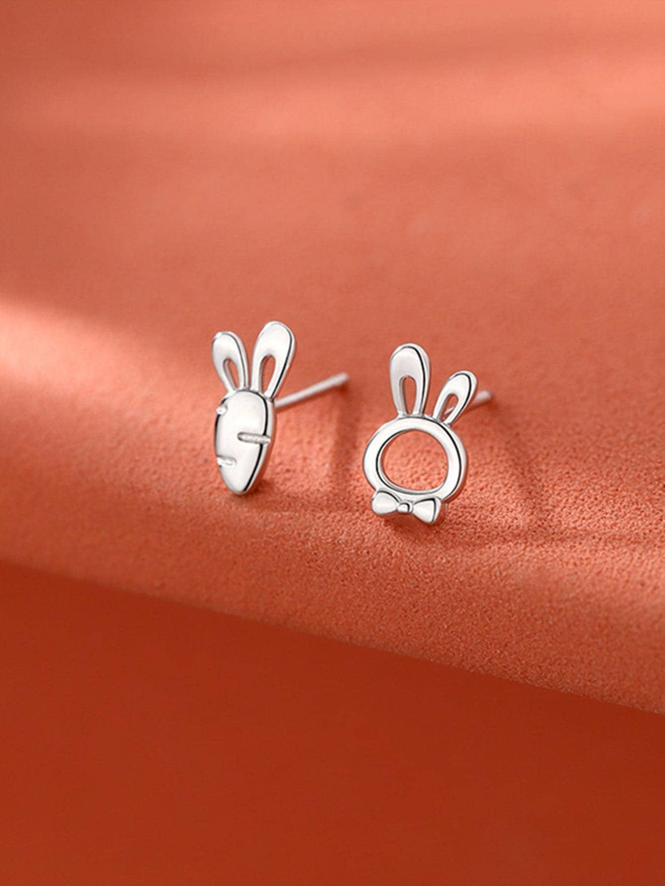 2入組兔子和胡蘿蔔耳釘 - 銀色 - 查看 1