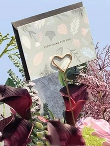 10 Heart-Shaped Place Card Holders, Flower Card Holders, Greeting Card Holders, Gift Label Holders - Gold - View 1