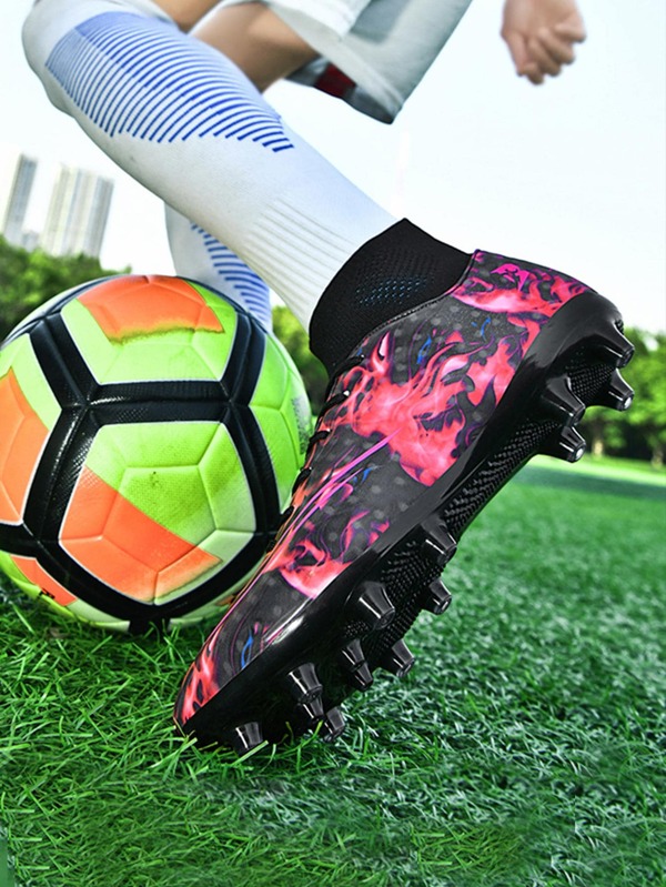 football cleats with spikes