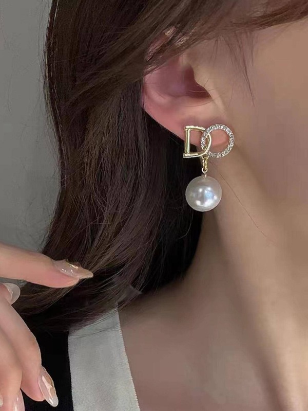 Boucles D'oreilles En Faux Perles Françaises De Nouvelle Arrivée 2023, Accessoires D'oreilles Élégantes Haut De Gamme De Style Coréen Pour Femmes Avec Un Design Vintage Et Une Sensation Chic