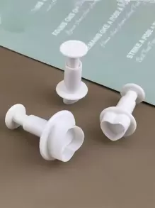 3pcs Heart Shaped Cookie Mold, White Plastic Cookie Presser For Household - White - View 4