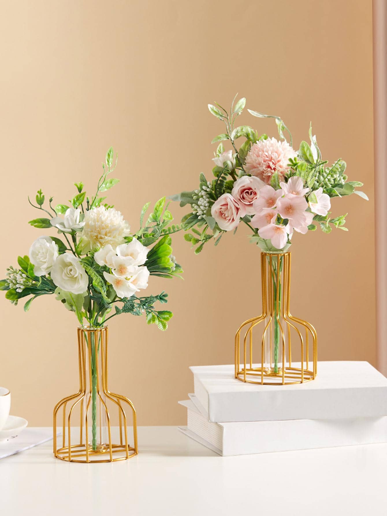 1pc Iron Flower Vase - Gold - View 1