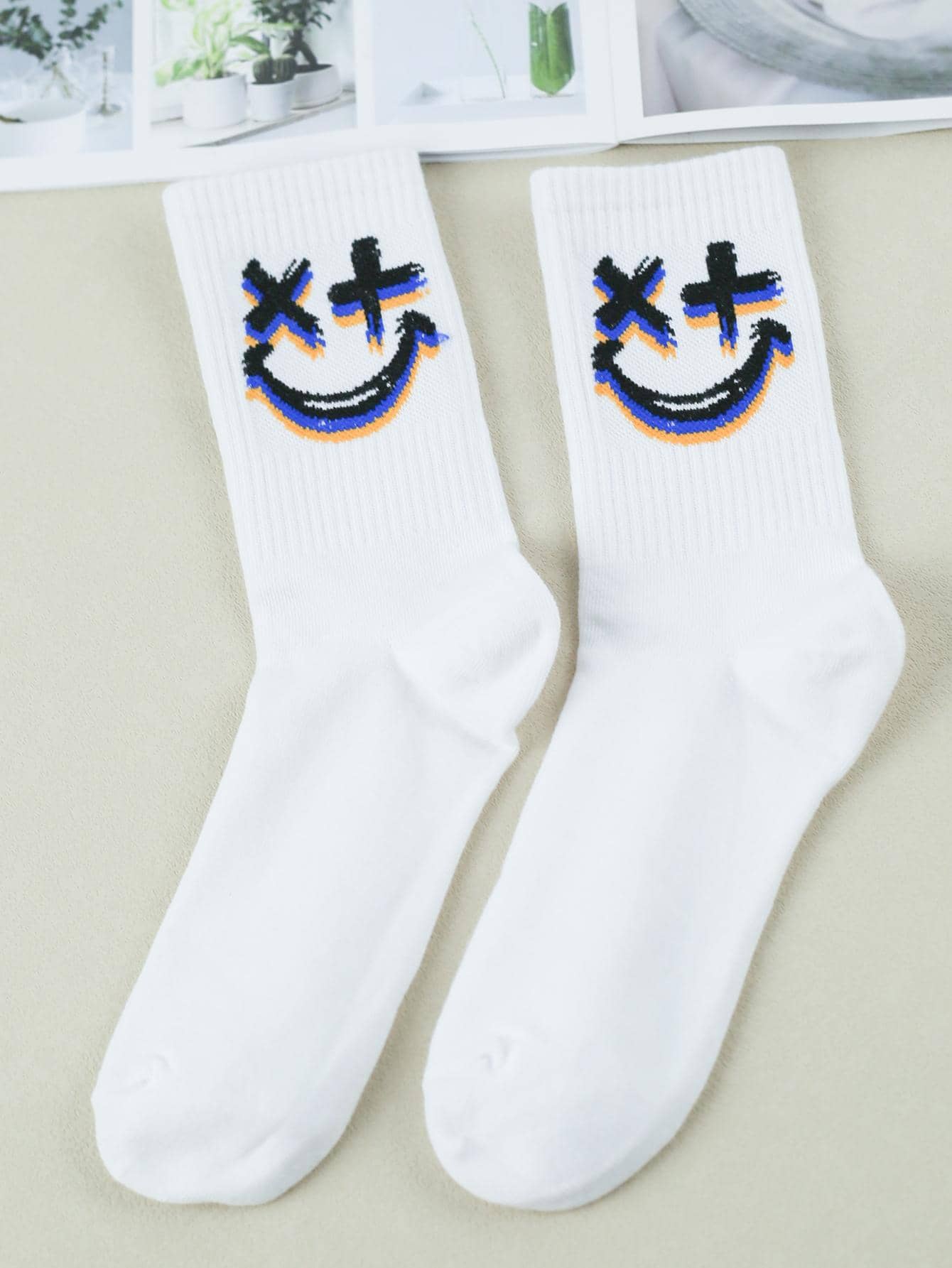 1pair Men Letter Graphic & Expression Print Fashionable Crew Socks For Daily Life - Multicolor - View 1