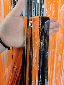 1 件万圣节装饰派对塑料 PET 雨帘 - 橘色 - 查看 2