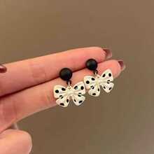 1 对黑白蝴蝶结耳环，极简主义设计日常佩戴耳环，独特的小礼物 - 黑與白 - 查看 3