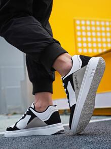 男士字母圖案撞色繫帶運動板鞋適合春天和夏天 - 彩色 - 查看 5