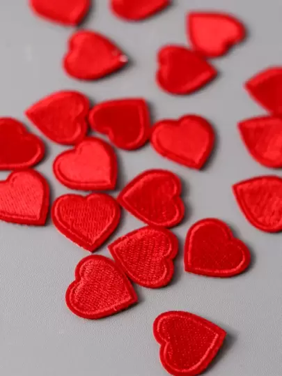 20pcs/set Polyester Patch Sticker, Modern Red Heart Design Embroidery Applique For Sewing