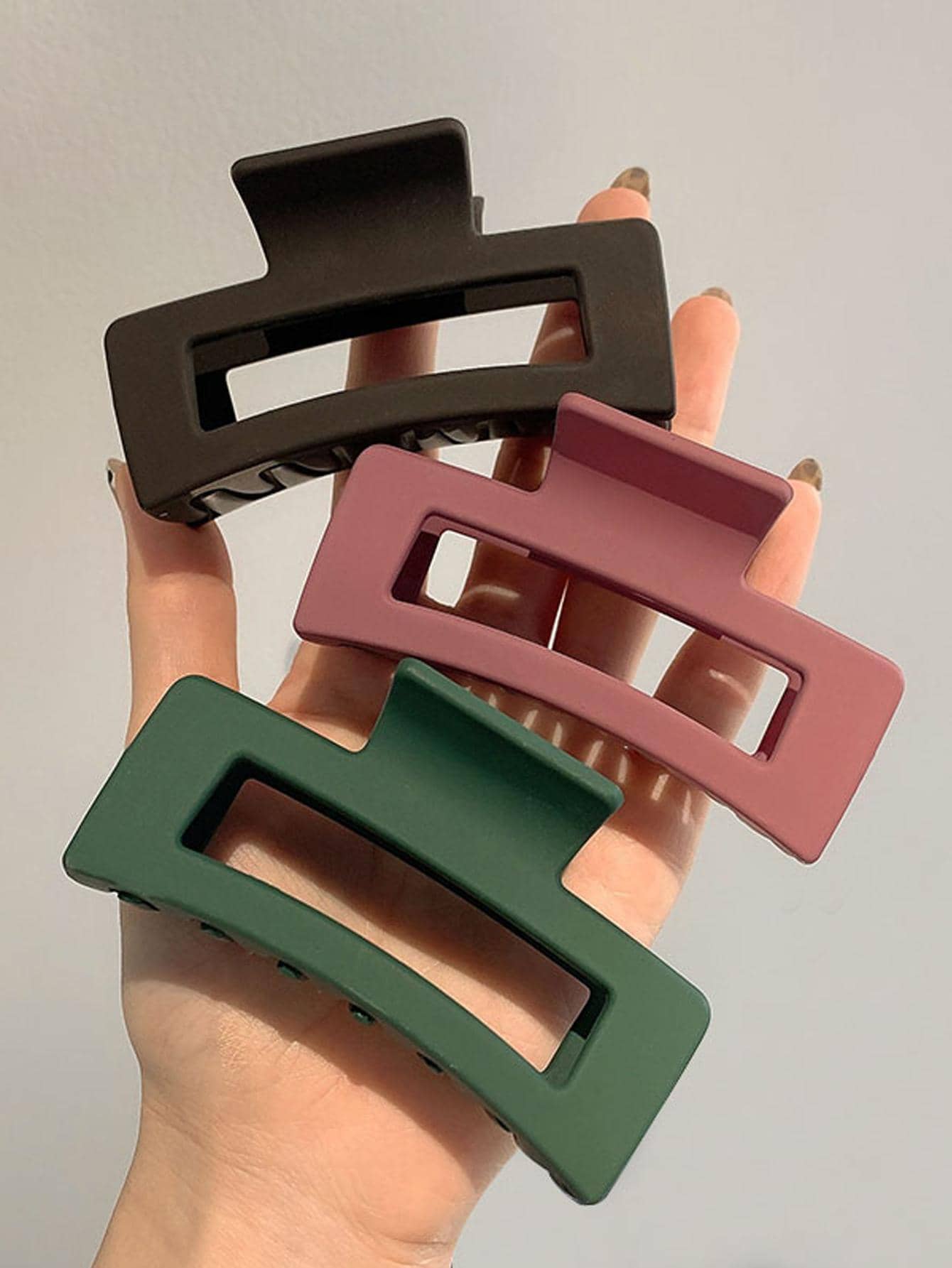 3入組女士基本極簡風格黑白色大平口塑膠夾，時尚優雅的髮飾，適用於日常、沐浴、化妝和服裝搭配休閒