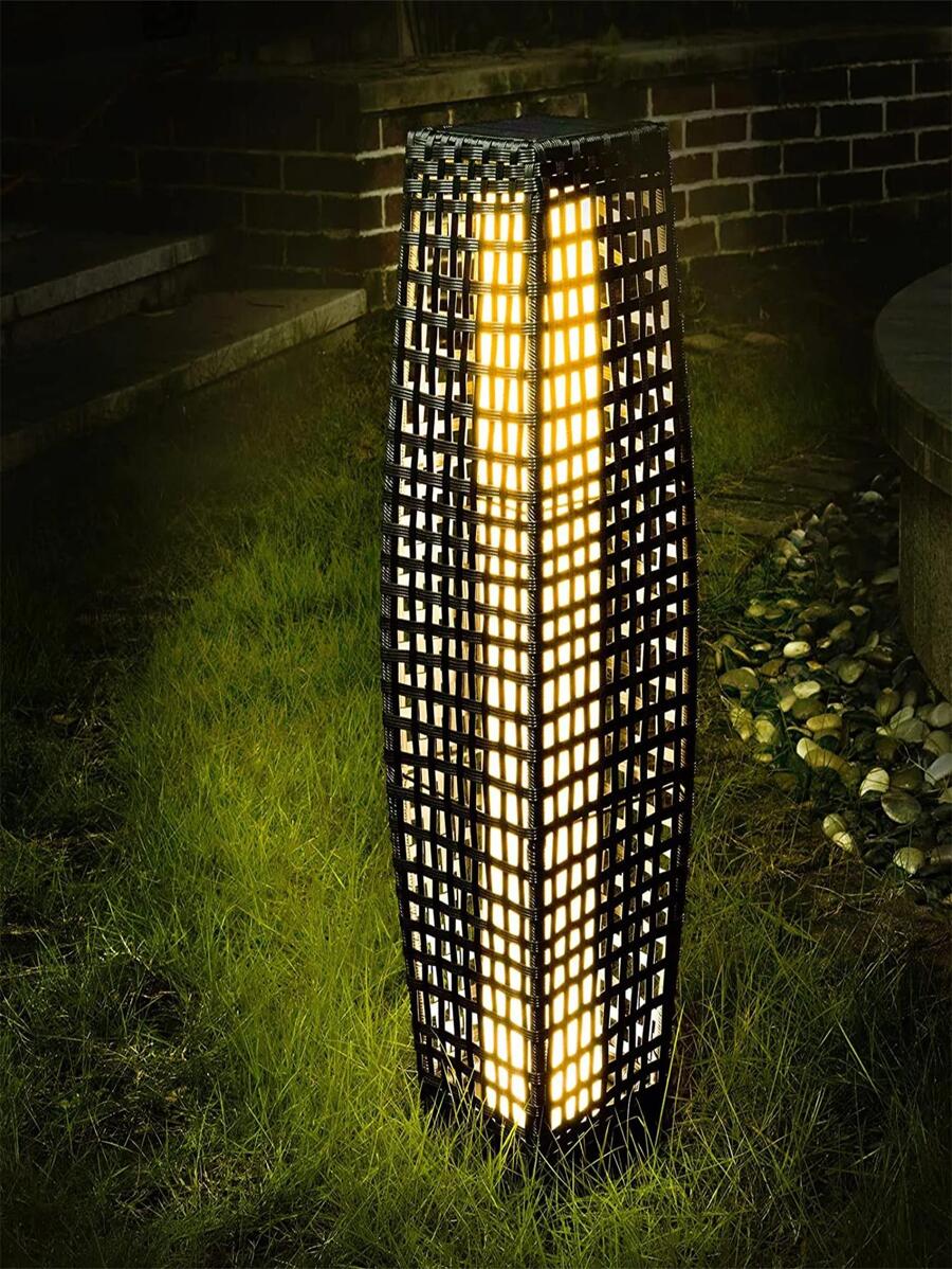 DOWNLOAD Outdoor Solar-Powered Floor Lamp - Apricot - View 1