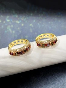 一对优雅的立方氧化锆耳环，适合女性佩戴，适用于婚礼、订婚、周年纪念日、情人节和其他场合。 - 金黃色 - 查看 5