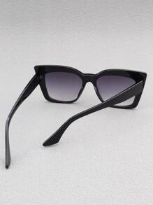 1副女性貓眼框架時尚太陽眼鏡適合夏天